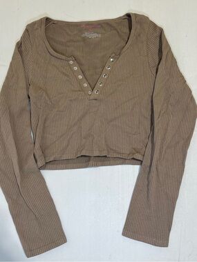 Ribbed Henley Long-Sleeve Crop Top - Brown
